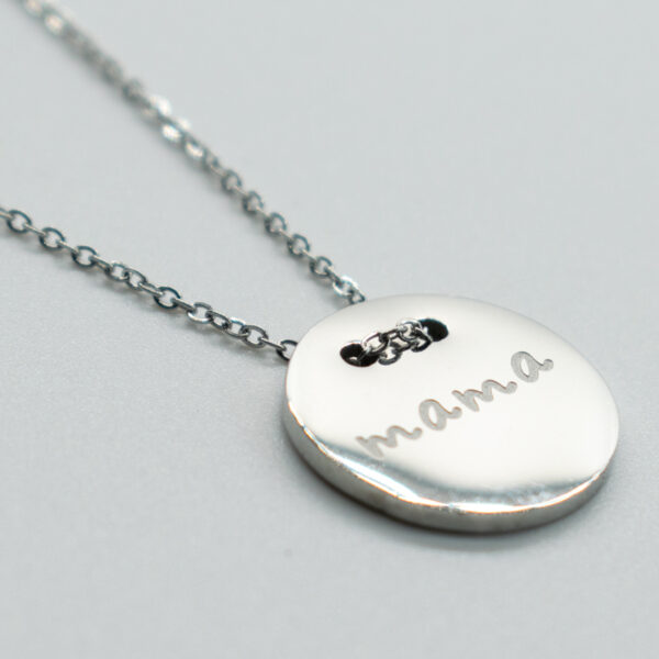 SILVER STEEL PLAQUE NECKLACE WITH ENGRAVING "MOM"